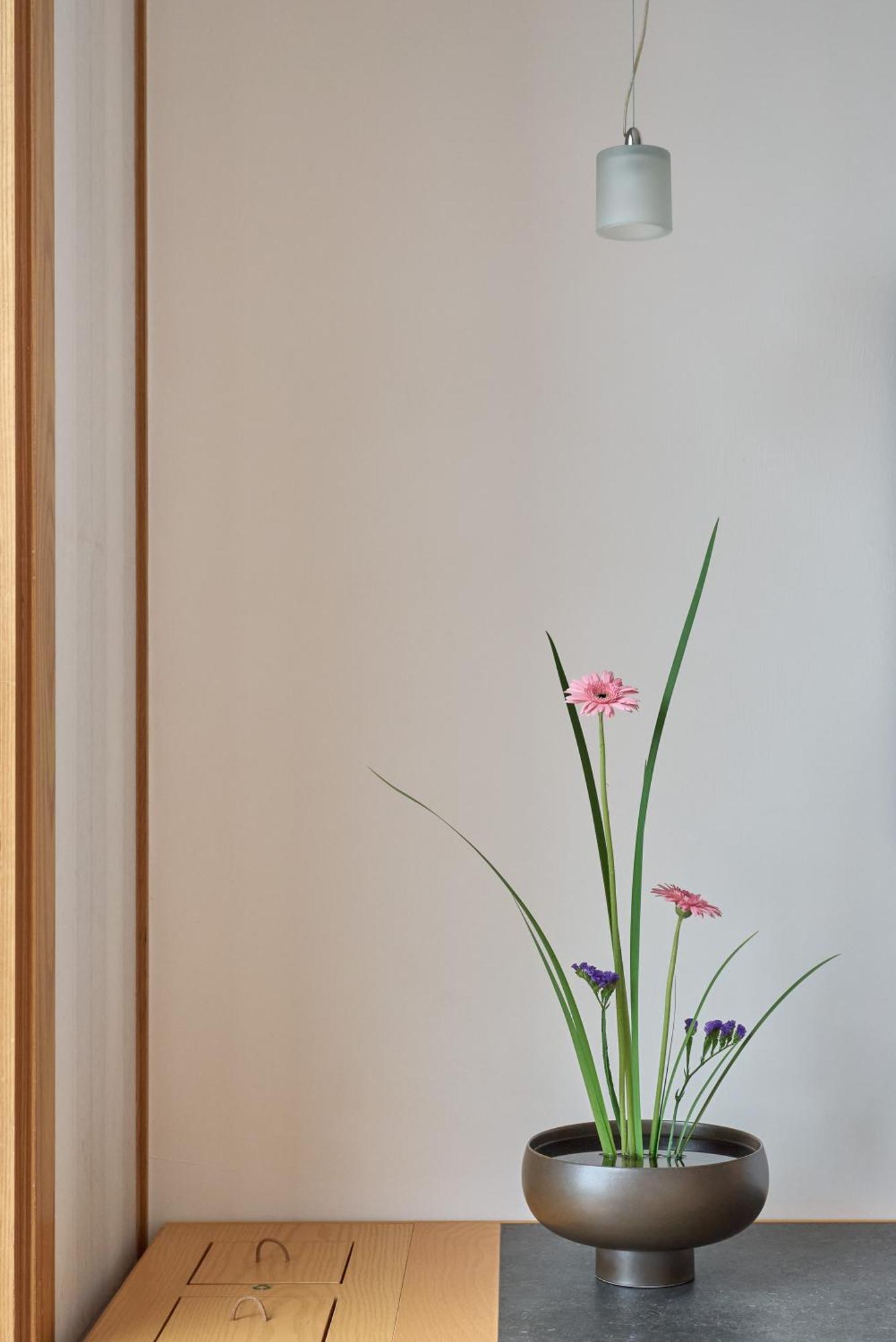 Hotel Royal Chiao Hsi Цзяоси Экстерьер фото Ikebana