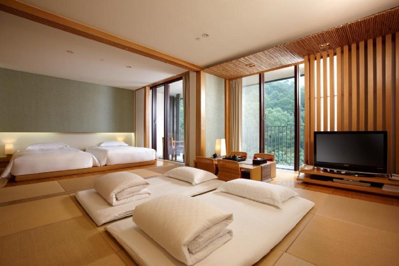 Hotel Royal Chiao Hsi Цзяоси Экстерьер фото A room at the hotel